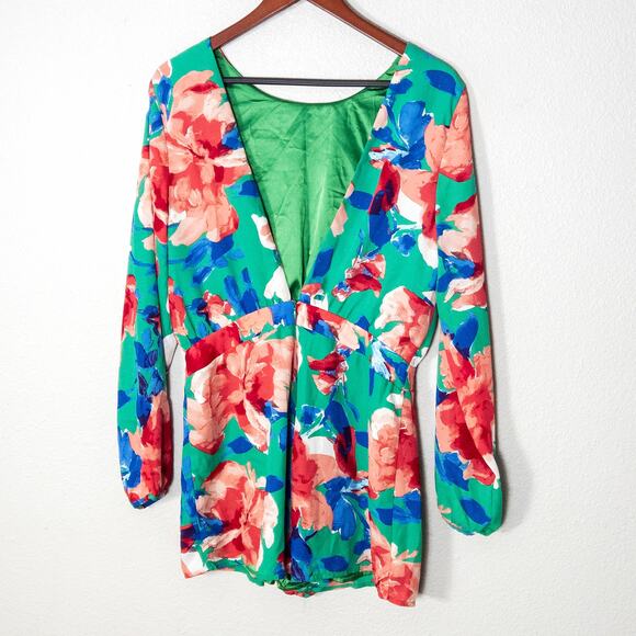 NEW Lulus Women’s Romper Dopamine Floral Travelwear Green Print Open Back Sz L - Picture 3 of 12